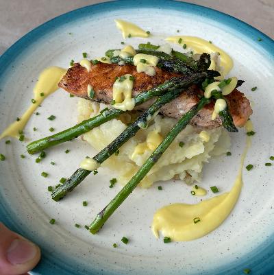 Image of Salmon Hollandaise